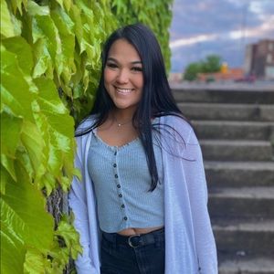 Meet your Posher, Izzy